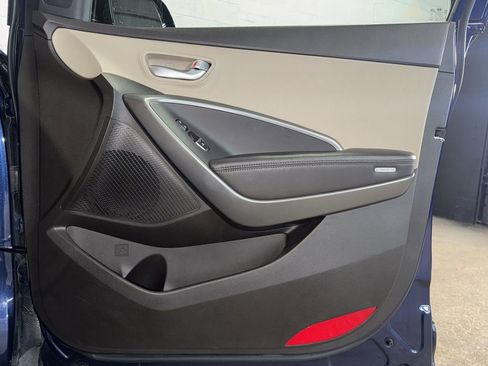 Used 2017 Hyundai Santa Fe SE image 28