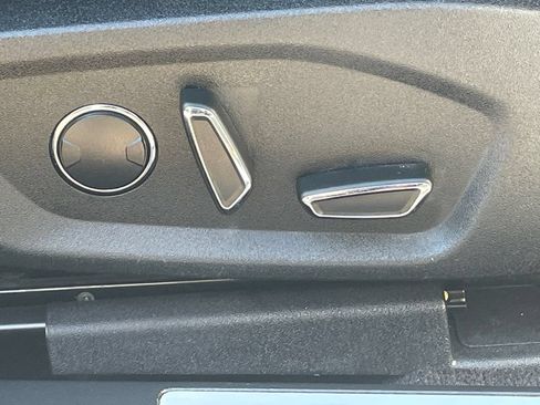 Used 2017 Ford Fusion Titanium FWD image 12