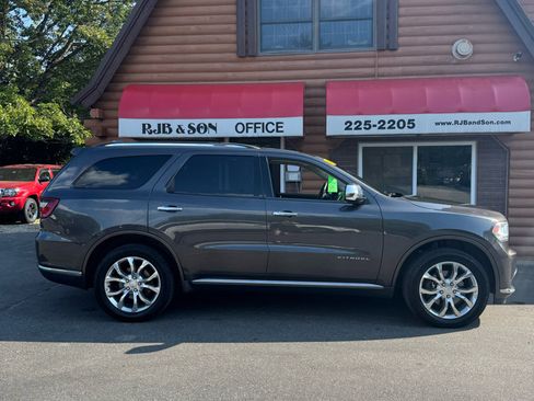 Used 2018 Dodge Durango Citadel w/ Technology Group image 2