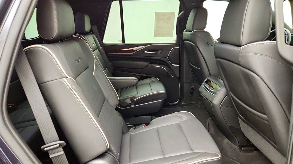 Used 2022 Cadillac Escalade Premium Luxury w/ Performance Package AWD/4WD image 26