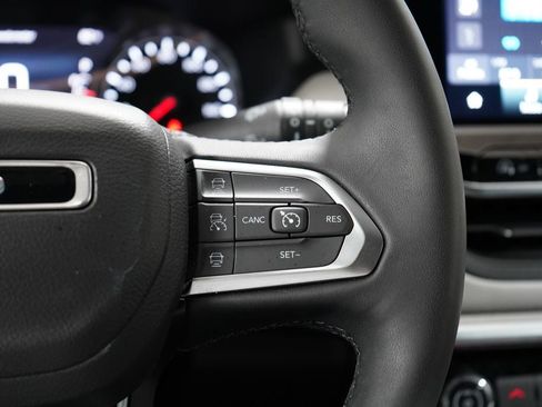 Used 2025 Jeep Compass Limited AWD/4WD image 15