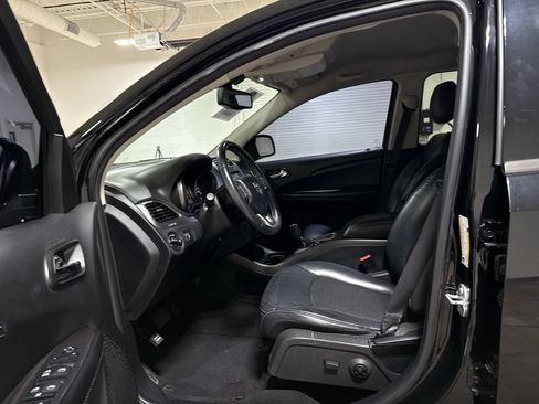 Used 2017 Dodge Journey Crossroad FWD image 19