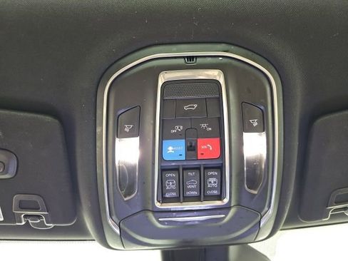 Certified 2024 Jeep Grand Cherokee Limited w/ Luxury Tech Group II image 28