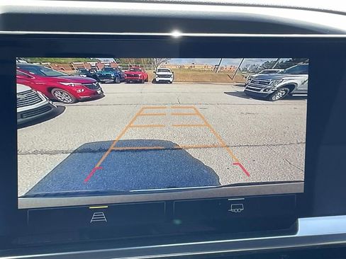 Used 2022 Chevrolet Silverado 1500 LT image 17