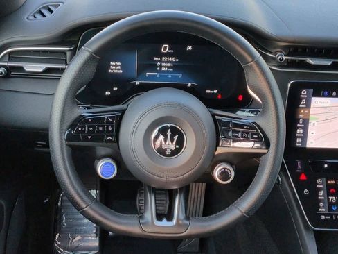Used 2024 Maserati Grecale GT image 22
