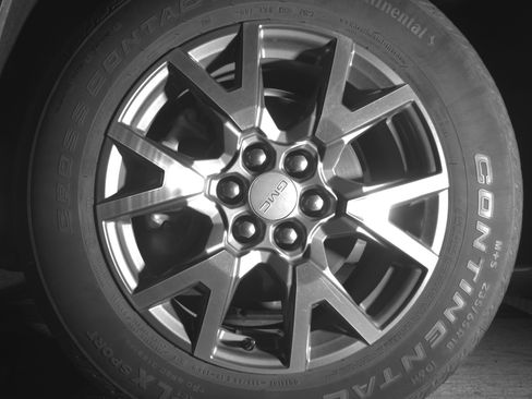 Used 2023 GMC Acadia SLT FWD image 12