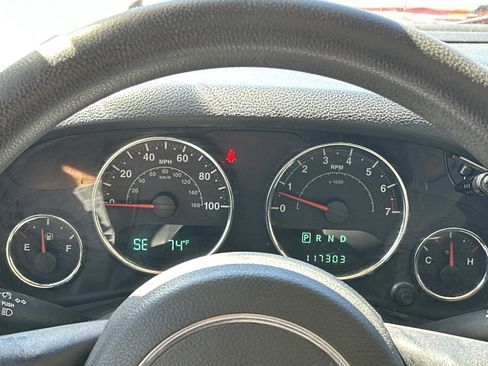 Used 2013 Jeep Wrangler Sport AWD/4WD image 19