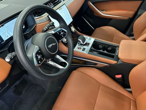 Used 2026 Jaguar F-PACE R-Dynamic S AWD/4WD image 4