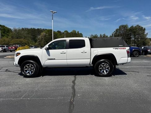 Used 2021 Toyota Tacoma TRD Off-Road w/ Technology Package AWD/4WD image 6