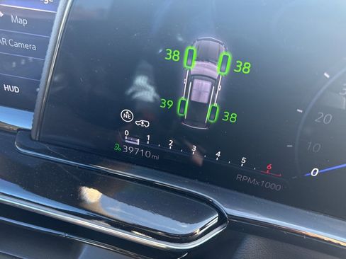 Used 2023 Cadillac Escalade Sport Platinum image 15