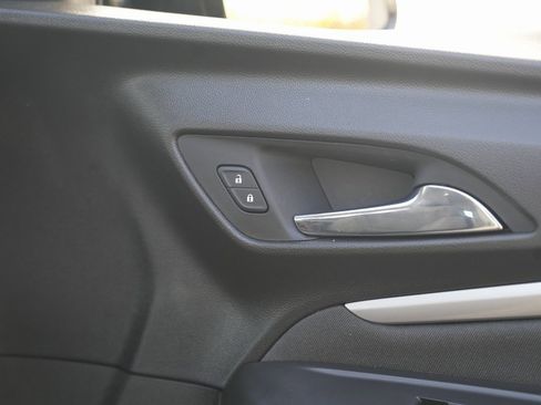 Used 2022 Chevrolet Bolt EUV LT image 32