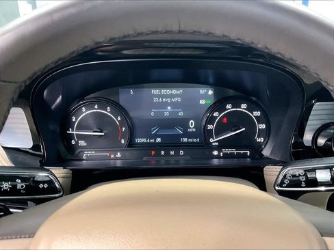 Used 2021 Lincoln Corsair AWD w/ Premium Package image 26
