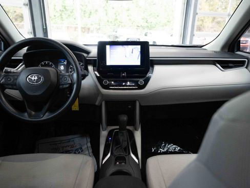 Used 2024 Toyota Corolla Cross L FWD image 20