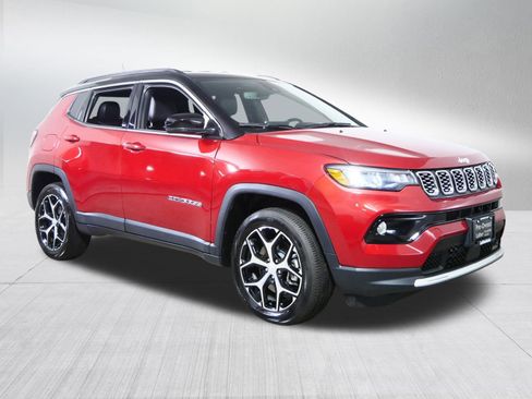 Used 2024 Jeep Compass Limited image 1