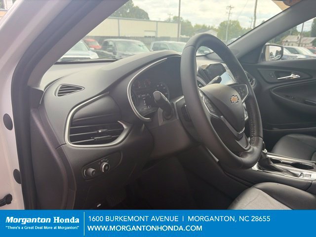 Used 2022 Chevrolet Malibu LT w/ Leather Package FWD image 14