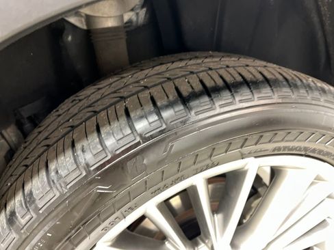 Used 2024 Lexus NX 300h AWD w/ Luxury Package image 27