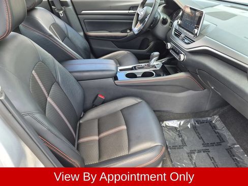 Used 2025 Nissan Altima 2.5 SR FWD image 28