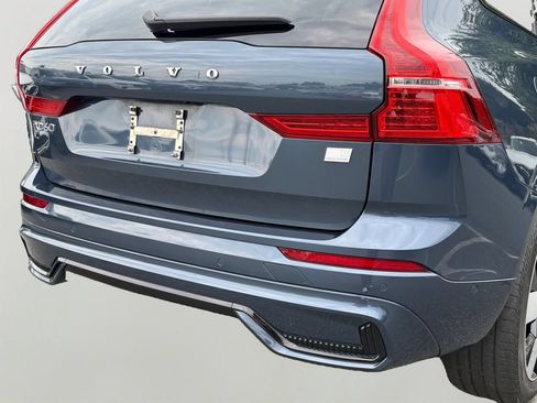 Used 2024 Volvo XC60 T8 Plus w/ Climate Package AWD/4WD image 10