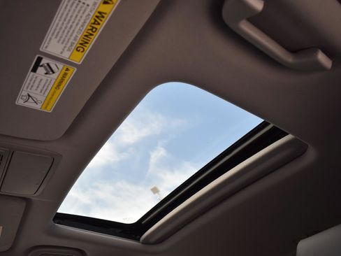 Used 2020 Honda CR-V Touring image 15