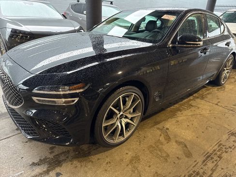 Used 2025 Genesis G70 2.5T image 2