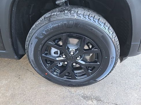 New 2026 Jeep Grand Cherokee Altitude AWD/4WD image 25