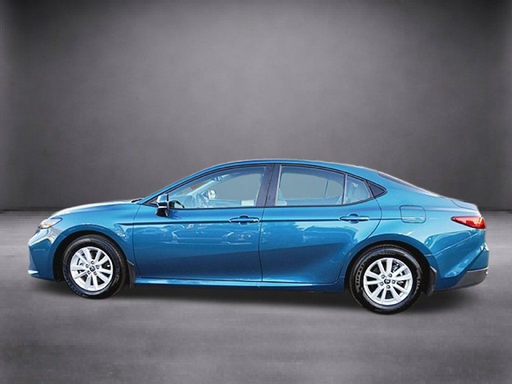 Used 2026 Toyota Camry LE FWD image 9
