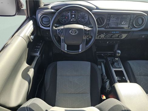Used 2023 Toyota Tacoma TRD Sport AWD/4WD image 4