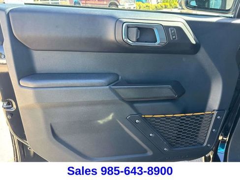 Used 2024 Ford Bronco Badlands image 12