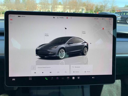 Used 2023 Tesla Model 3 Standard Range image 19