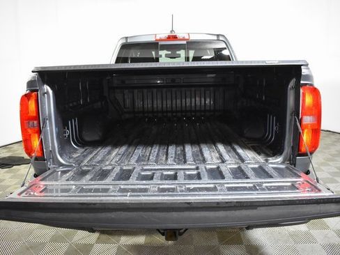 Used 2022 Chevrolet Colorado LT w/ LT Convenience Package image 30