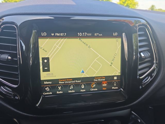 Used 2018 Jeep Compass Limited w/ Navigation Group AWD/4WD image 22