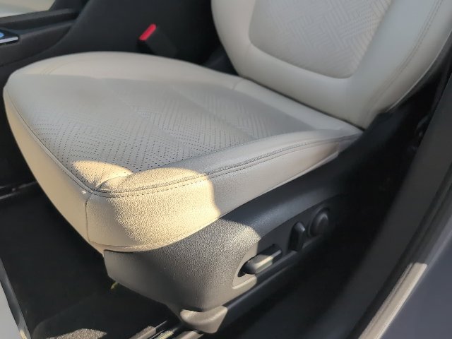 Used 2022 Buick Encore GX Essence w/ Advanced Technology Package AWD/4WD image 16