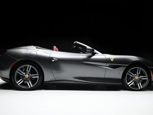 Used 2022 Ferrari Portofino M RWD image 31