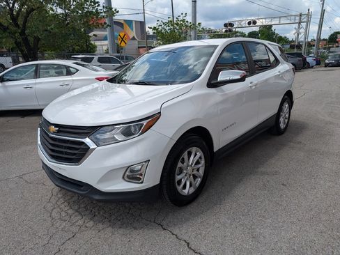 Used 2020 Chevrolet Equinox LS FWD image 3