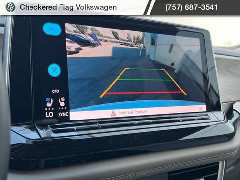 New 2026 Volkswagen Atlas SE image 8