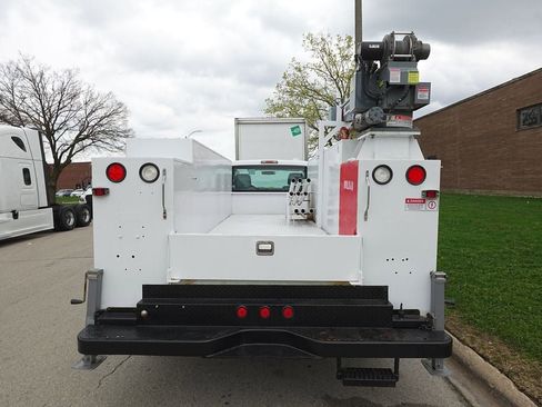 Used 2011 Ford F450 XL w/ XL Value Pkg image 5