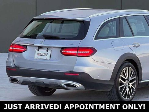 Used 2021 Mercedes-Benz E 450 4MATIC All-Terrain Wagon image 31