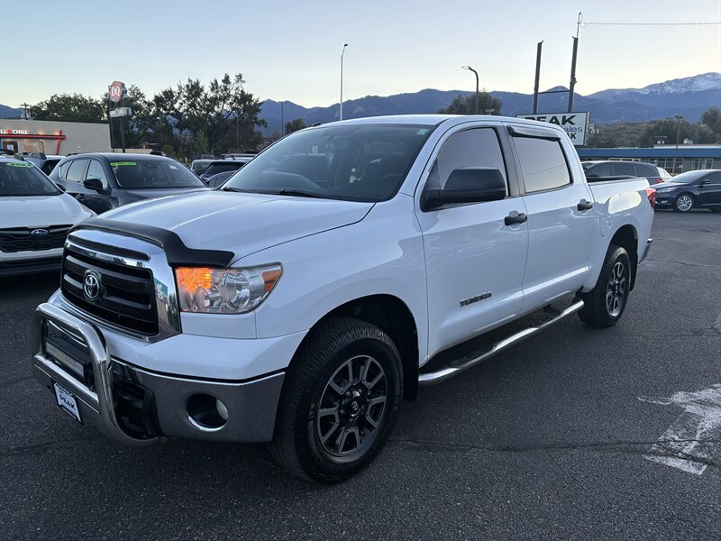 Used 2012 Toyota Tundra 4x4 CrewMax w/ Tow Pkg image 3