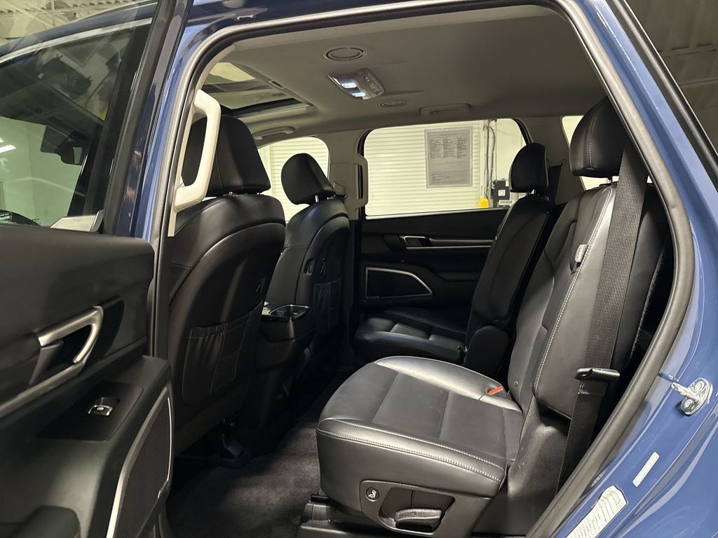Used 2025 Kia Telluride S AWD/4WD image 24