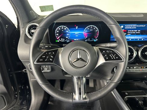Certified 2025 Mercedes-Benz GLA 250 image 24