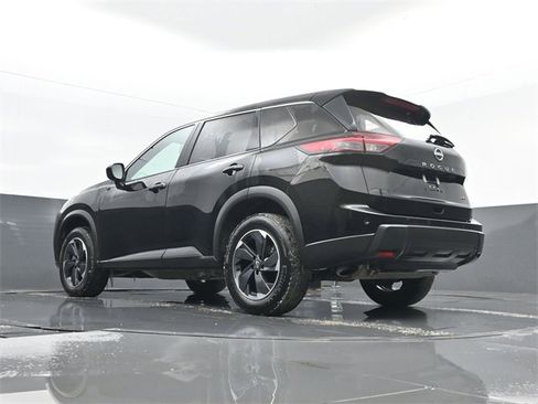 Used 2025 Nissan Rogue SV image 23