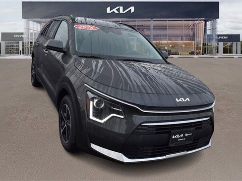 New 2026 Kia Niro EX image 9