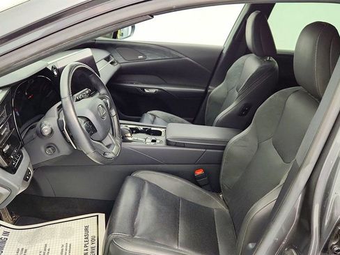 Used 2024 Lexus RX 450h AWD w/ Luxury Package image 19