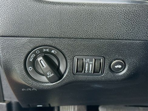 Used 2017 Dodge Charger R/T image 18