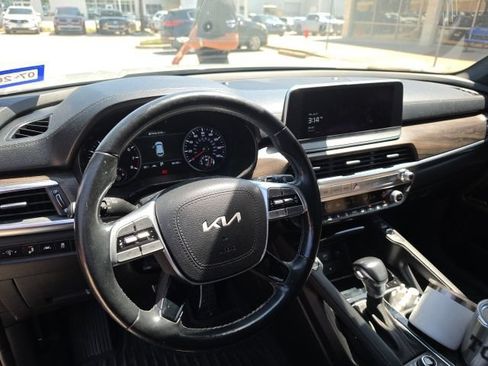 Certified 2022 Kia Telluride SX w/ SX Prestige Package AWD/4WD image 9