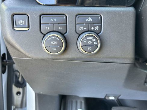 Certified 2022 Chevrolet Silverado 1500 RST w/ Convenience Package II image 18