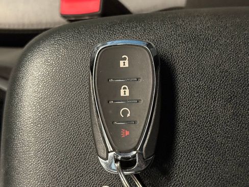 Used 2024 Chevrolet Equinox LS w/ LS Convenience Package image 17