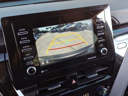 Used 2024 Toyota Camry SE image 25