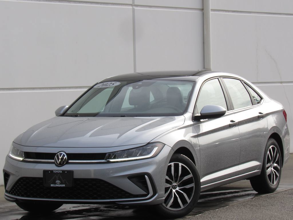 Used 2025 Volkswagen Jetta SE FWD image 1
