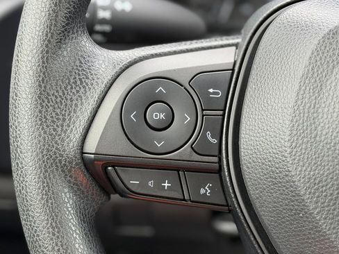 Used 2023 Toyota Corolla LE FWD image 11